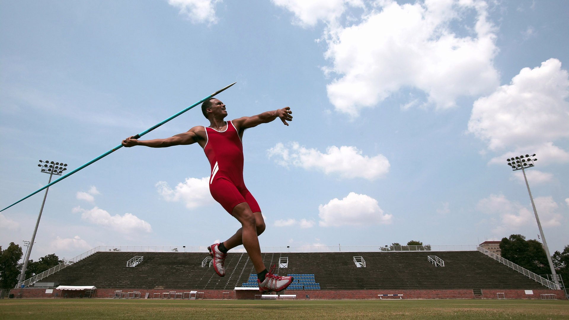 关键封盖：李磊封堵对手最后一投，稳住胜局！
